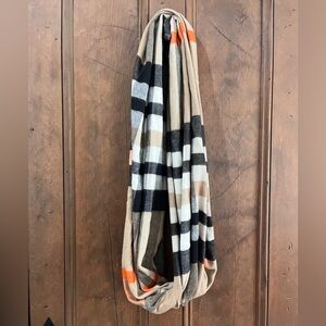 V. FRAAS INFINITY PLAID SCARF